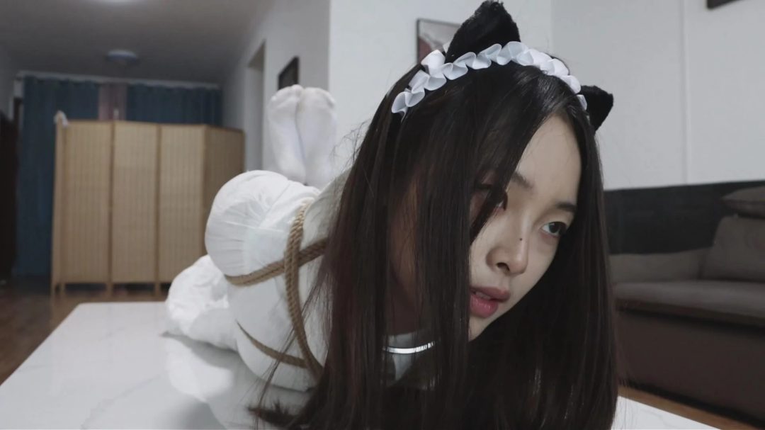 【绝美新人】【得意客定拍】《直播陷阱》清纯系绝美新人模特青辞，叼着自己的原味白袜在做直播！小家伙，你掉进陷阱了！