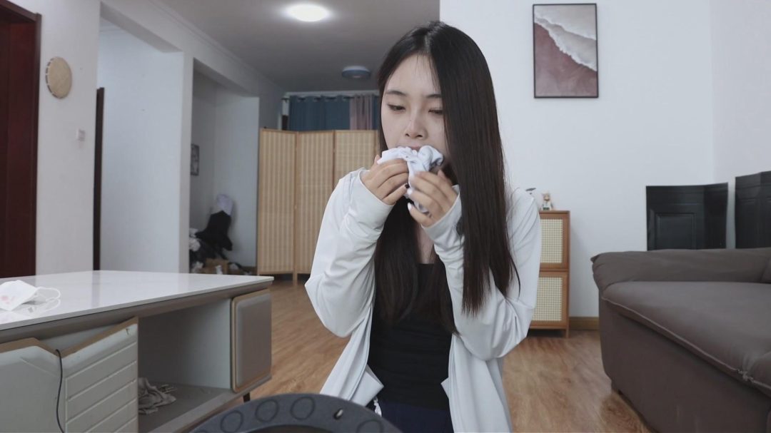 【绝美新人】【得意客定拍】《直播陷阱》清纯系绝美新人模特青辞，叼着自己的原味白袜在做直播！小家伙，你掉进陷阱了！
