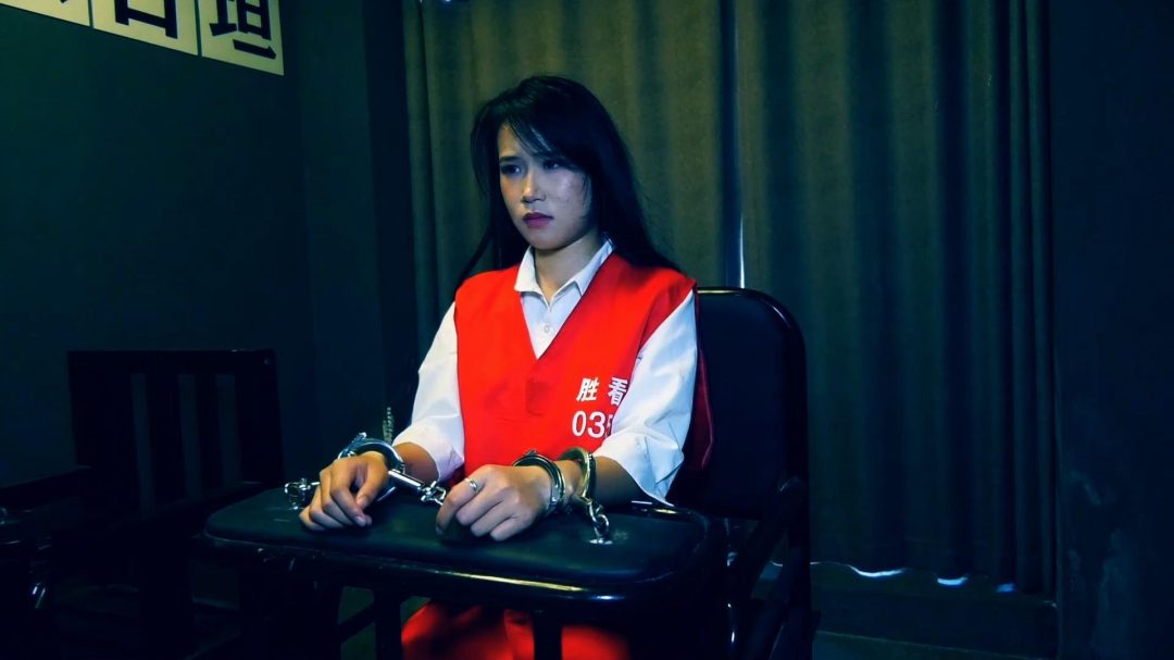 定拍转公映《深渊姐妹花》上集 谢雨欣为保护 妹妹主动扛下妹妹在她房间被捕