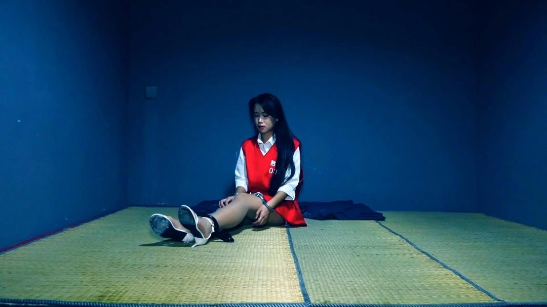 定拍转公映《深渊姐妹花》上集 谢雨欣为保护 妹妹主动扛下妹妹在她房间被捕