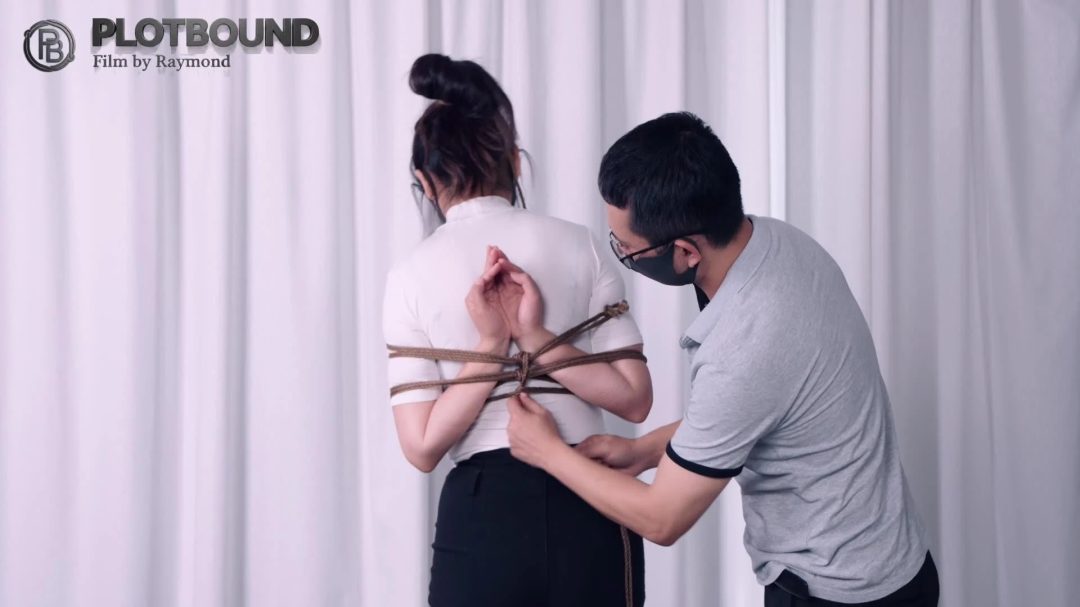 【PlotBound】（微剧情）单身女高管的秘密兼职（第一集）:痛苦的捆绑测试