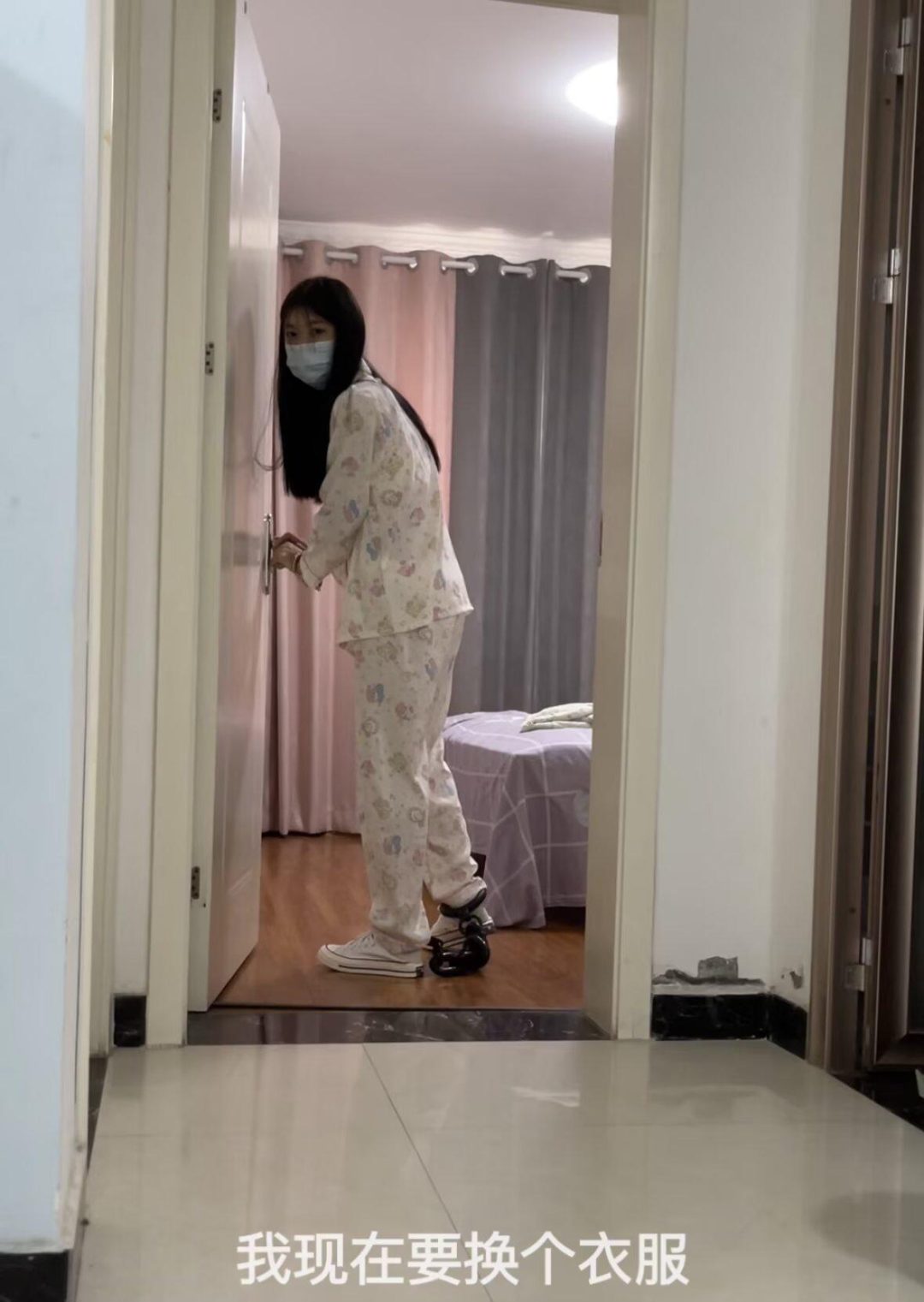 在大街上钉死11斤脚镣的女生（下）完结