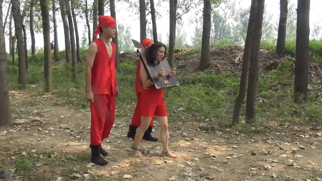 荡妇女囚小野斩首体验记