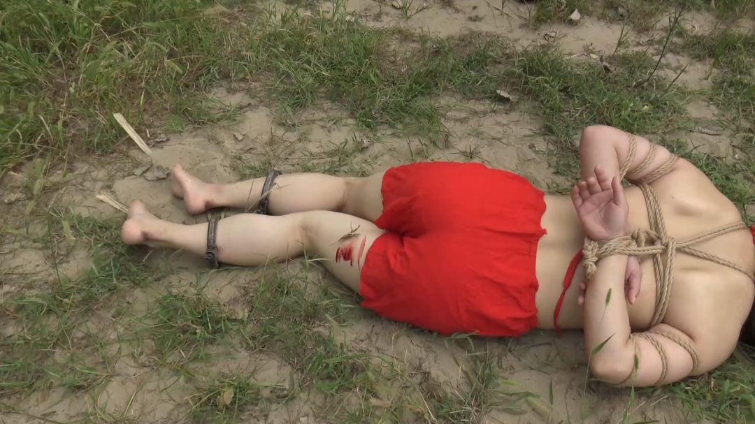 荡妇女囚小野斩首体验记