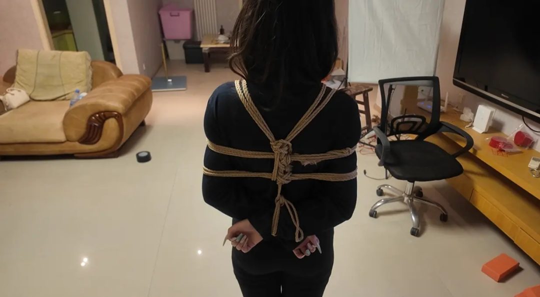 捆绑调教训练 体能测试【白金衣】