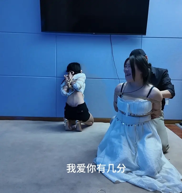 白培培和她的闺蜜挑战逃脱