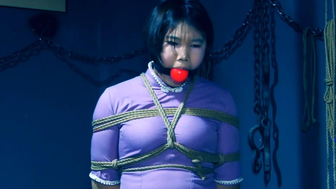 两M体验老虎凳审讯椅