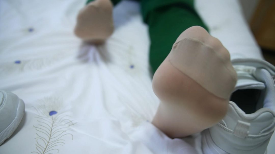 【小萌同学】定拍敷贴窒息案2，姐妹被塑料袋，保鲜膜闷晕酷刑逼问，最后被敷贴窒息...