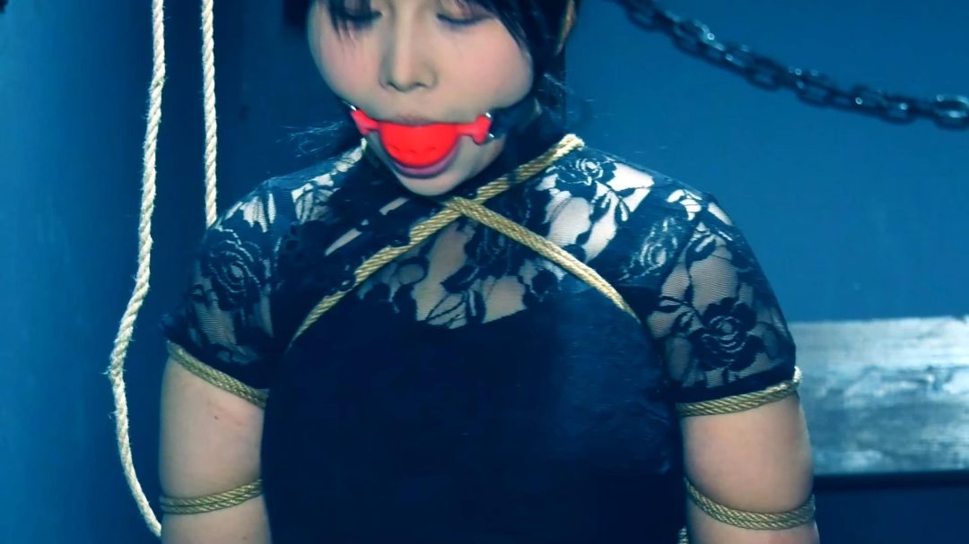 两M体验老虎凳审讯椅