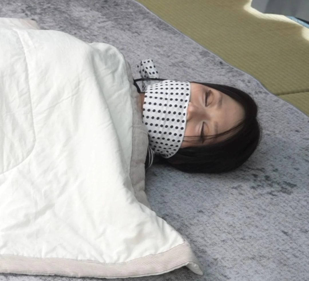 【象人定拍】约拍陷阱（上）水手服少女艰难求救