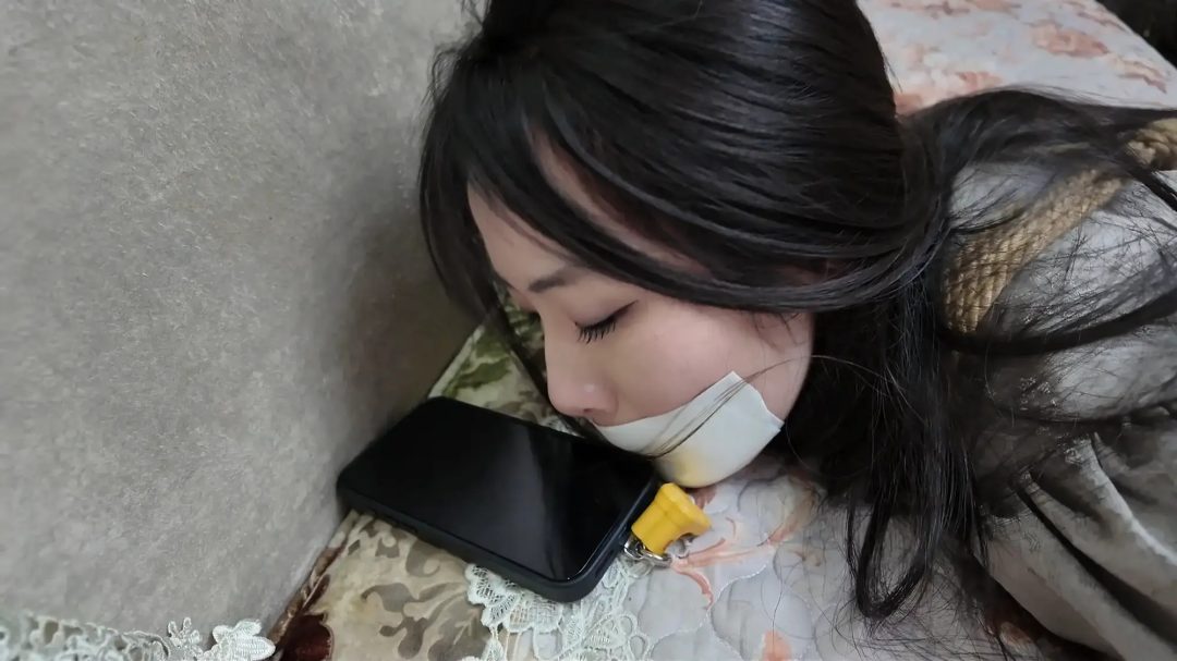 《尤物收藏夹·柠琪·似曾相识的送绑剧情》【旗袍灰丝】【五星蛇缚】【乌龙送绑】【放