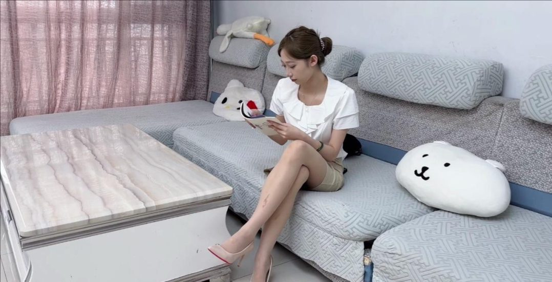 【月月kb】老师借教学接近月月并捆绑月月 堵嘴 布条蒙嘴