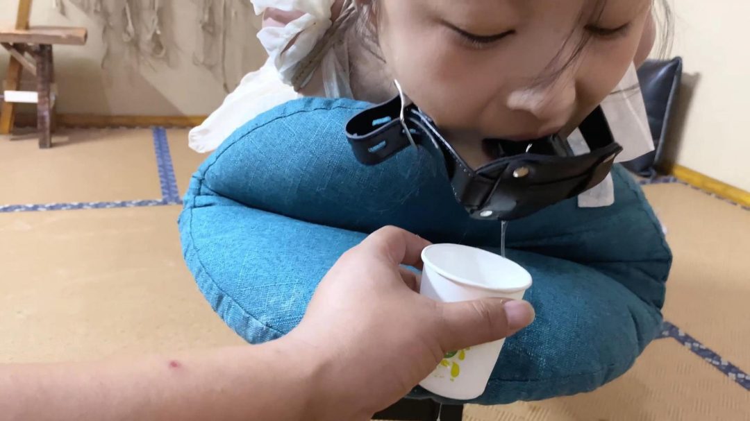 山鬼工作室 动动深喉口球老虎凳定拍 下集