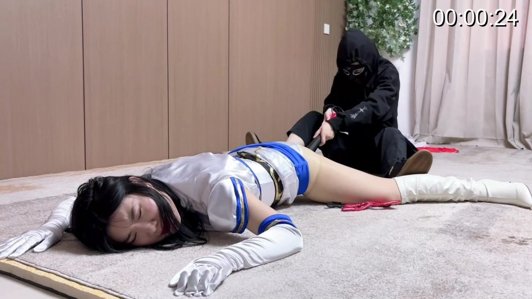 吴晗 魔法女战士冯迪妮虚弱战败被脱战衣