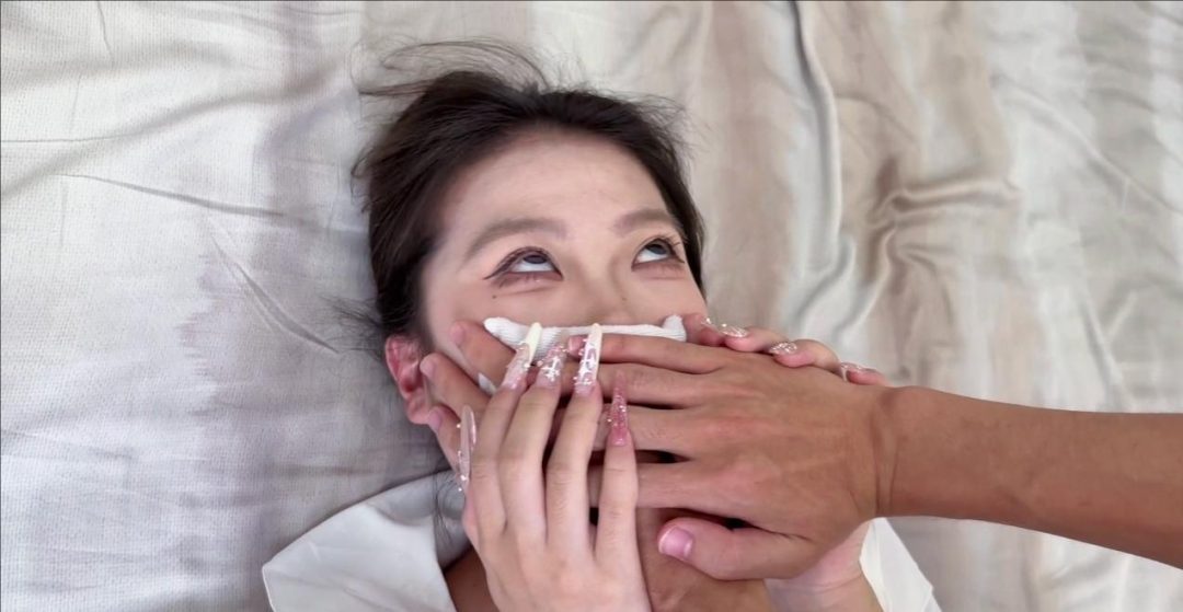 【迷药之都】中集 菜菜 椅子捂晕摸腿 公主抱 捂晕在床