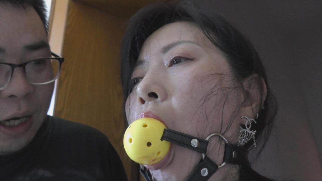 【老鬼定拍】胭脂扣《谢纾闷热堵嘴炼狱上》【知性熟女/灰丝蓝高跟/自己原味丝袜堵嘴/汗湿/口球/强迫运动/放置】