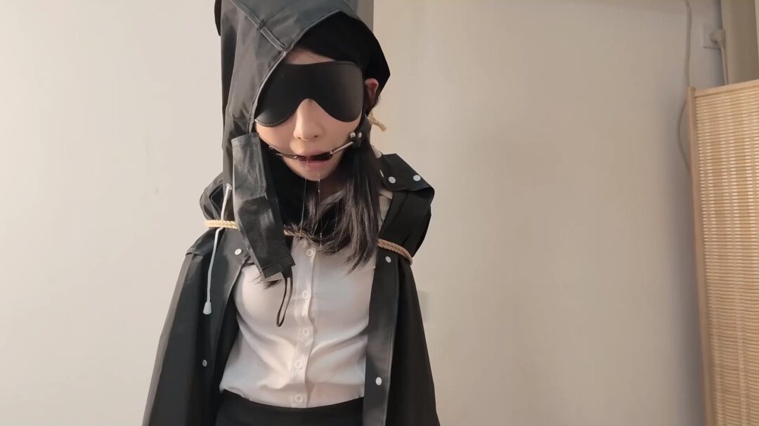【花花】女侦探搜查遇袭！全程口塞伺候！第一部分！