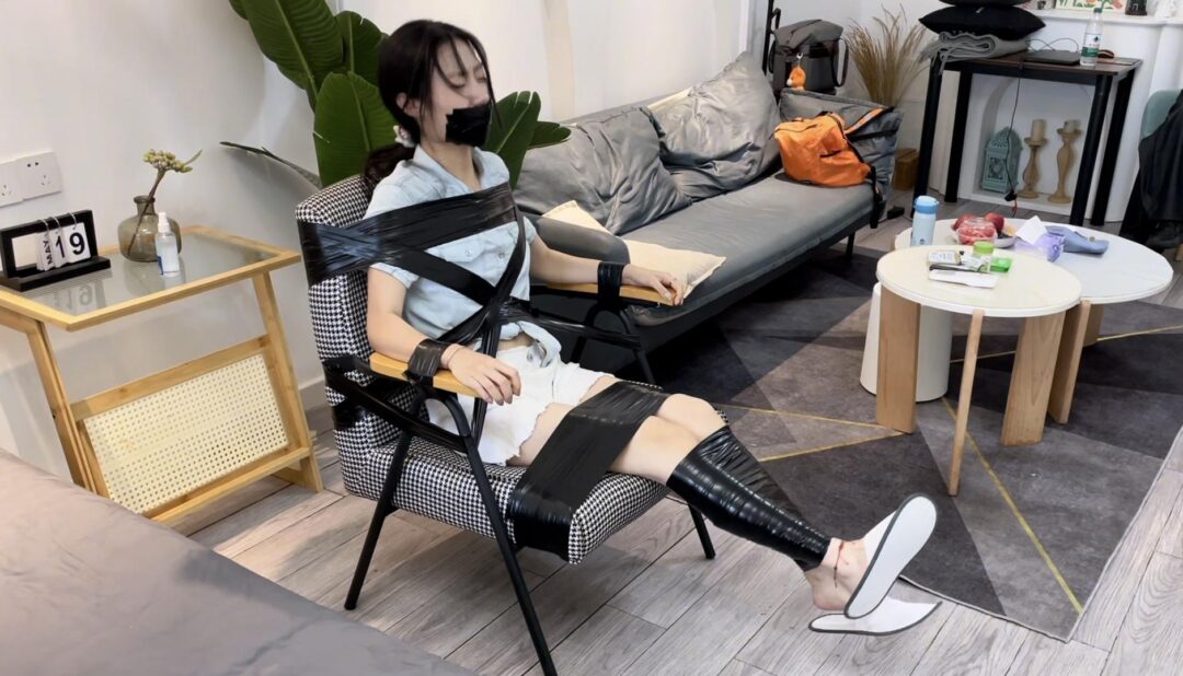 【缚艺录】【新模小晶】胶带捆绑+封嘴初体验