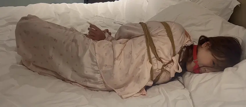 《谜语原创》体验驷马的晗晗。柔韧性真好。SP也不在话下。