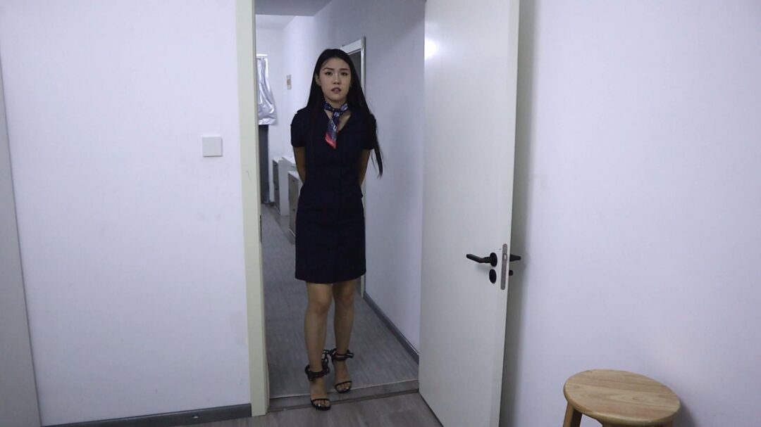 趾间艺束工作室 空姐璐璐 被捕 审讯审判处决 挠脚挠全身TK 手铐脚铐脚趾铐