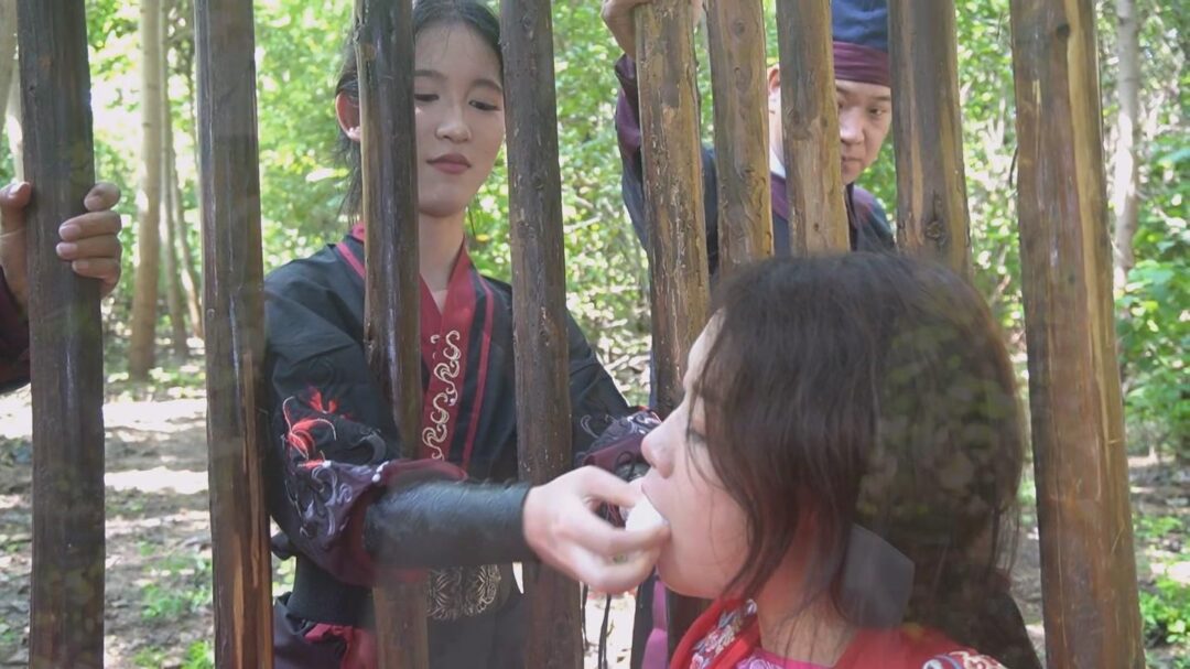 一绳有你定制《女神捕之白莲教》第一集