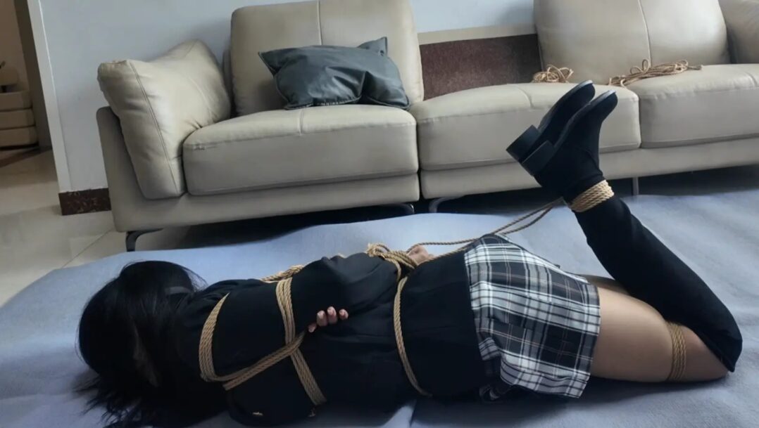 【集梦订拍】 大胸小姐姐两个姿势捆绑放置,体验口球和电击 【集梦订拍】 大胸小姐姐两个姿势捆绑放置,体验口球和电击