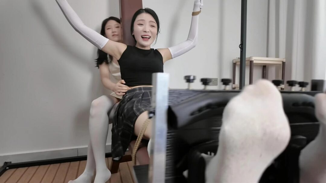老虎凳TK之佳佳与晓琴002 老虎凳TK之佳佳与晓琴002