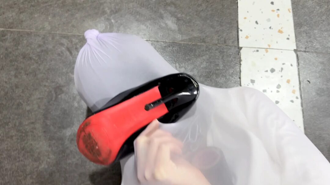 无人之境-自缚解压被老板抓包的女职员