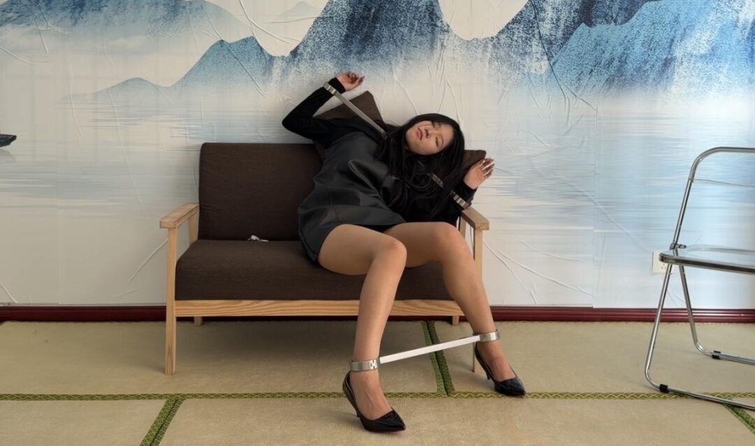 柒月拘束的一天