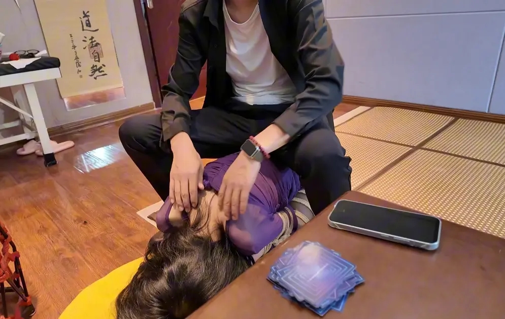 空虚定拍 打牌