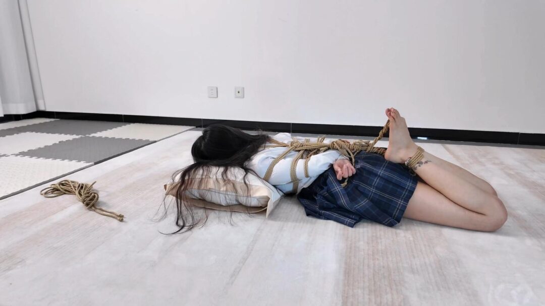 二仙桥定拍作品 模特鱼丸jk捆绑