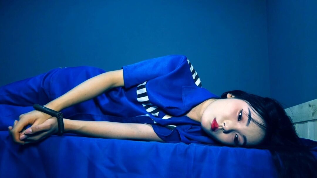 定拍转公映《深渊姐妹花》下集 判决以后妹妹谢雨雯被执行死刑姐姐谢雨欣在监狱劳动服刑改造