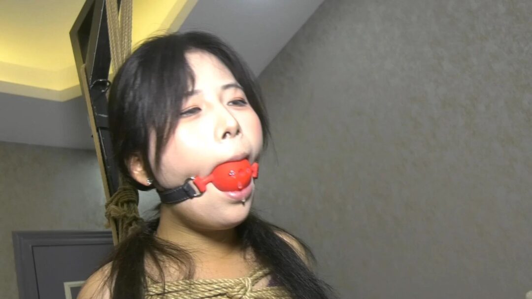 双女M立柱对缚