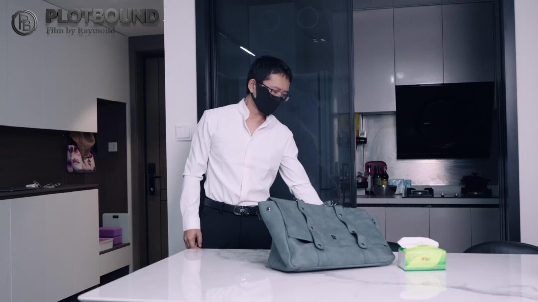 【PlotBound】（微剧情）女高管的秘密兼职3: 指定那个很像我领导的模特定拍一个很折磨的任务