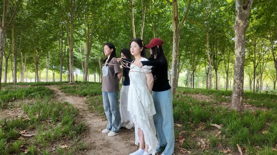 新人游戏 相互捆绑 挣脱 新人游戏 相互捆绑 挣脱