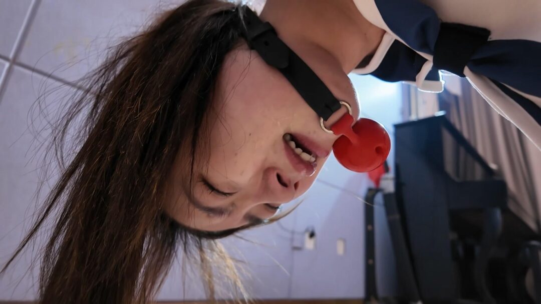 一绳所爱工作室定拍：王贝贝欧美风直臂极限紧缚 各种鞭子齐上阵打的泣不成声 下集