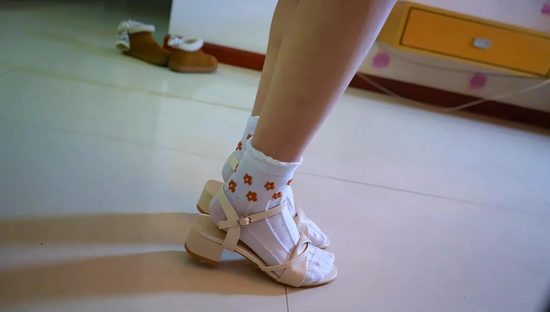 叶子 镣铐踮脚放置