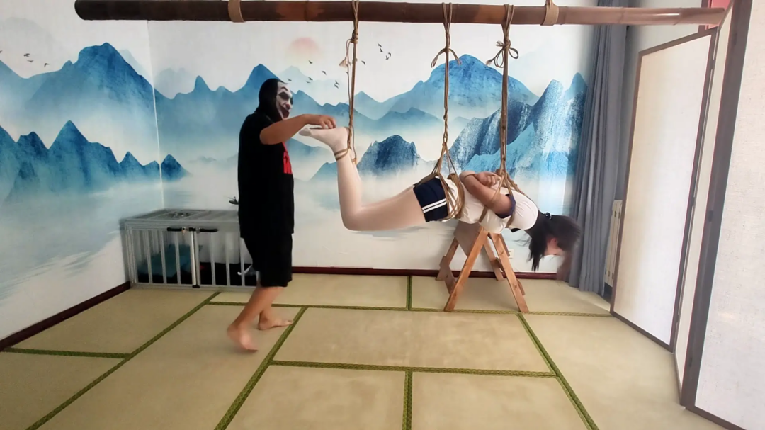 思思的指压板与首次悬吊
