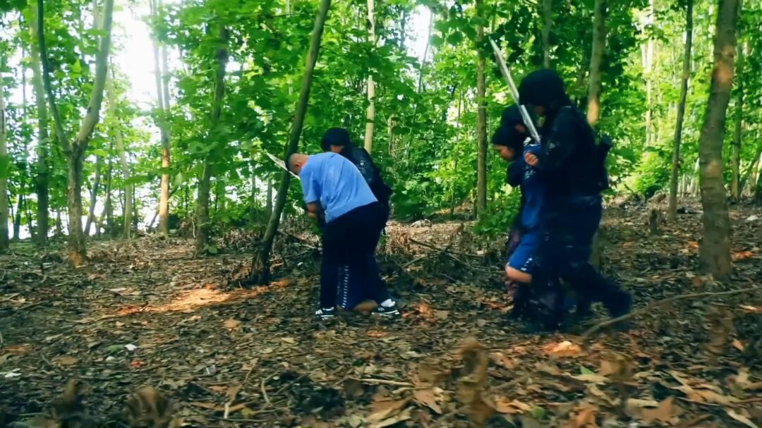 定拍转公映《毒蝎林潇琦末日》 第四集 毒蝎林潇琦和同伙被判死刑立即执行砸死镣五花大绑押赴刑场执行枪决