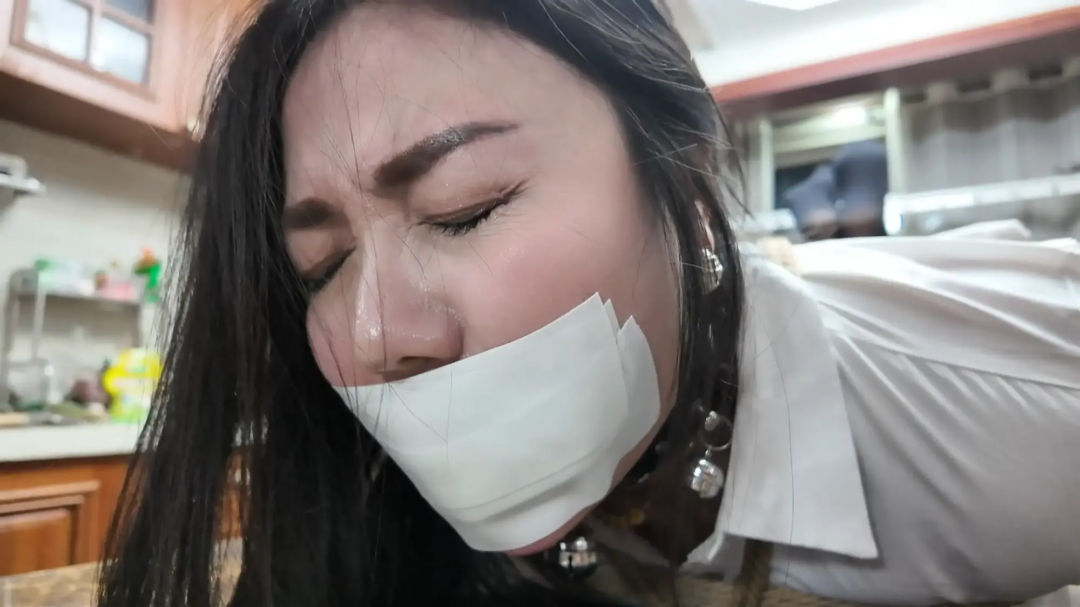 《彩虹与黑猫·新美人捕获母女篇》【母女劫难】【黑白双丝】【放置挣扎】【玩弄刺激】
