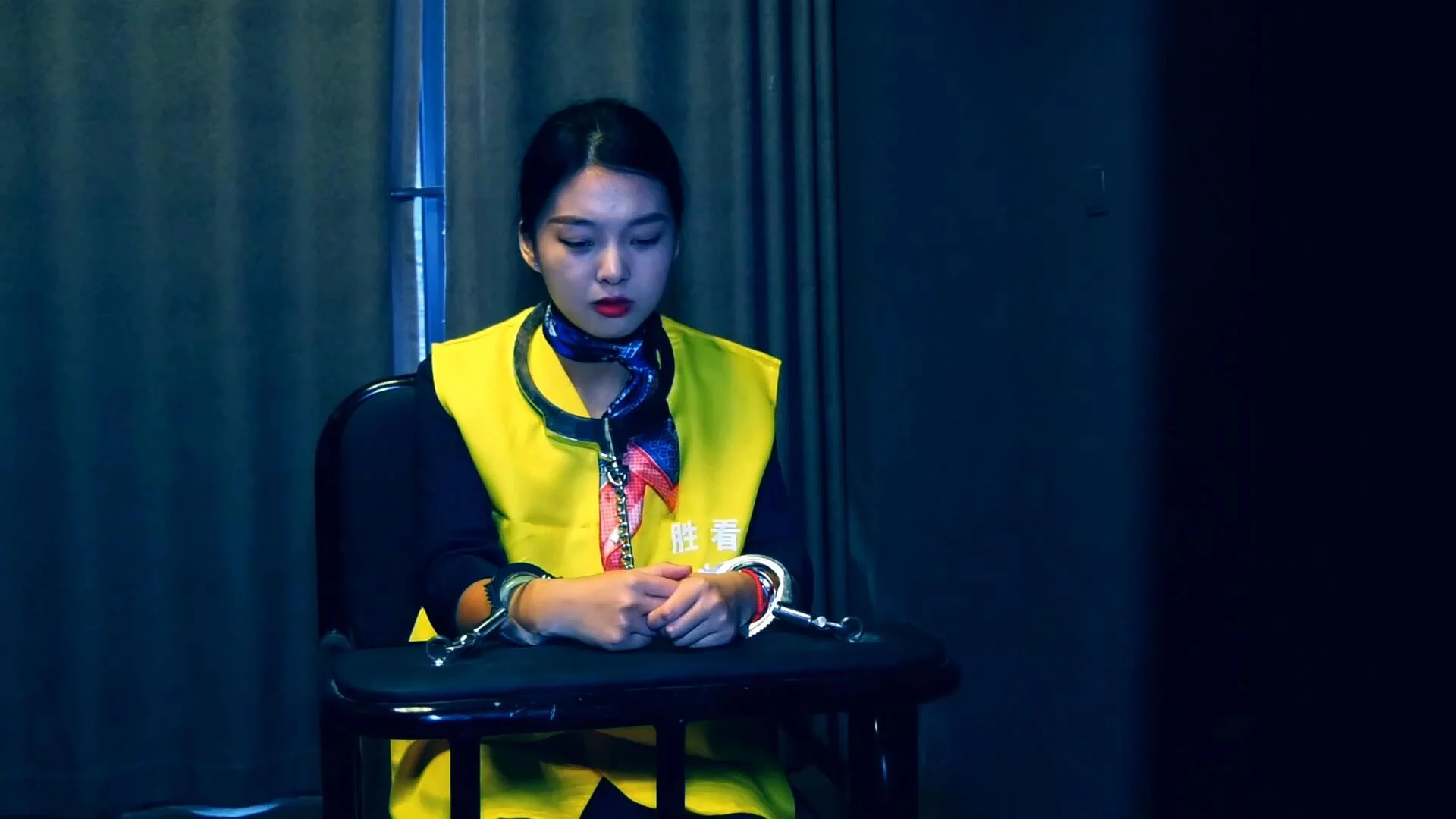 定拍转公映《空中囚徒之空姐末路 》上集 两个空姐为了金钱而拐卖儿童导致死亡跑路中被抓捕归案