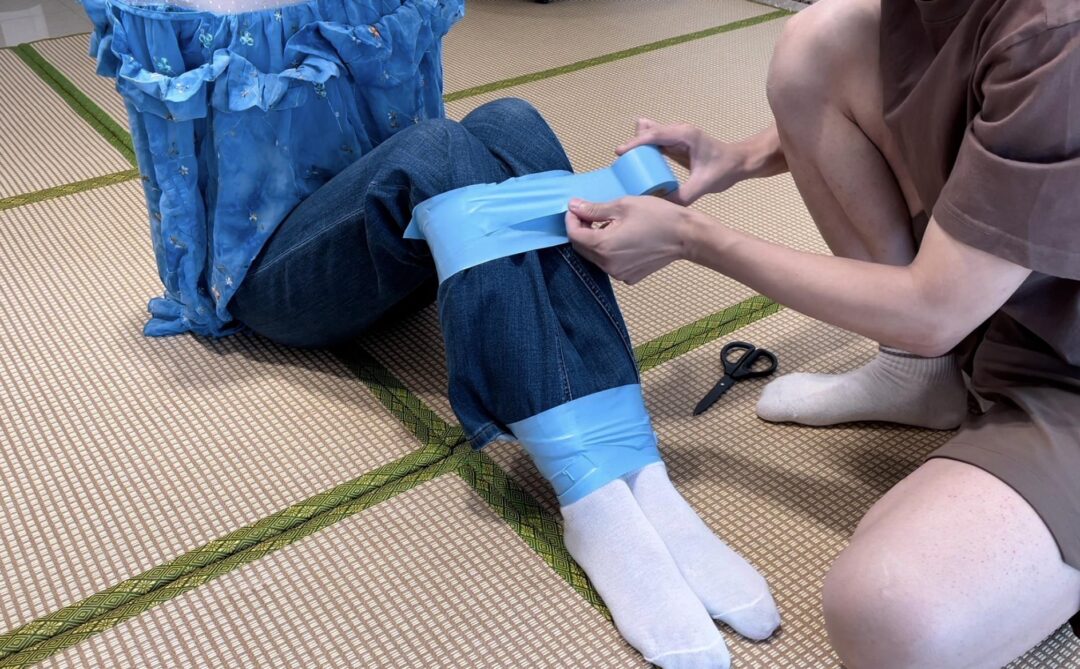 【缚艺录】【小伟】蓝黄色胶带的捆绑与封嘴 【缚艺录】【小伟】蓝黄色胶带的捆绑与封嘴