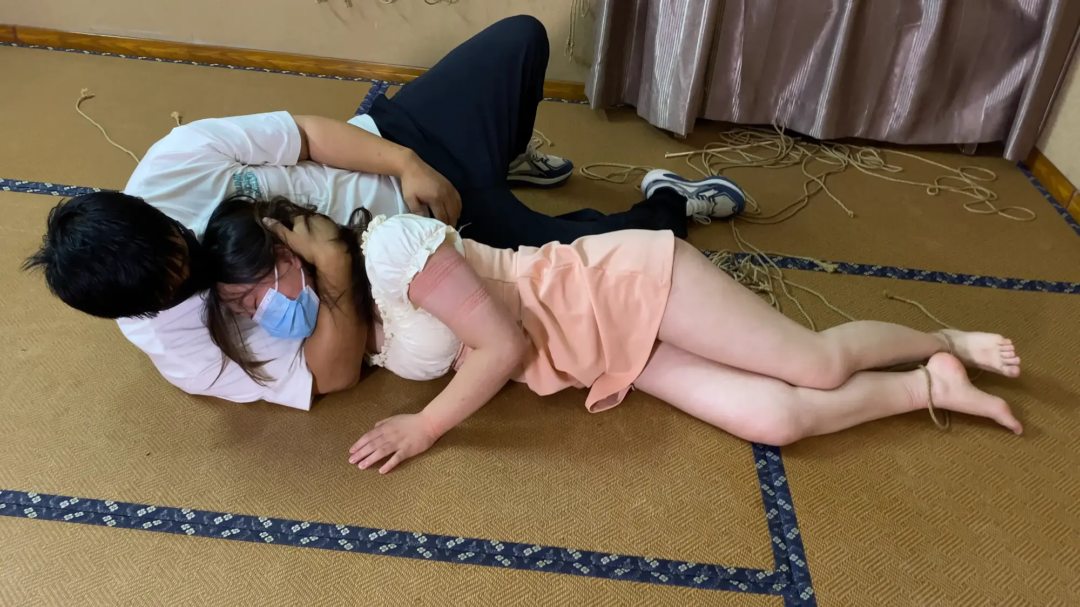 【山鬼工作室】新模特杨闪闪初次体验，很耐的一个模特