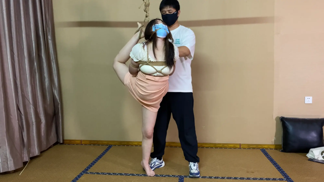 【山鬼工作室】新模特杨闪闪初次体验，很耐的一个模特