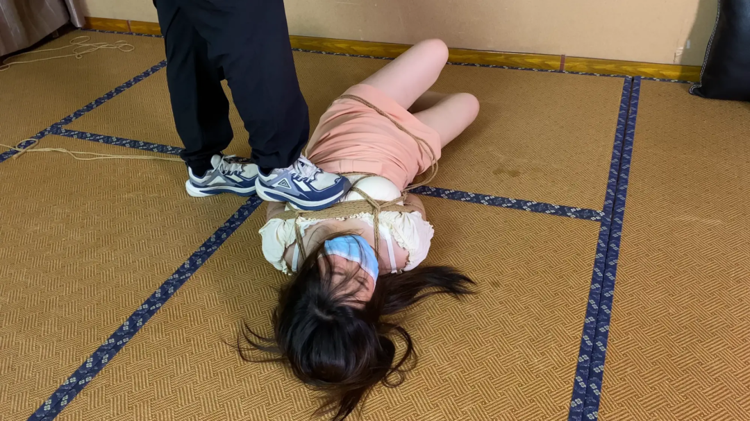 【山鬼工作室】新模特杨闪闪初次体验，很耐的一个模特