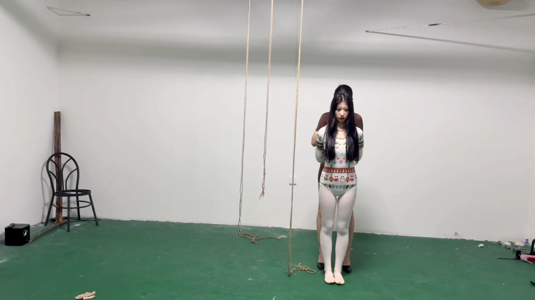 媚娘工作室-少妇后妈虐练继女