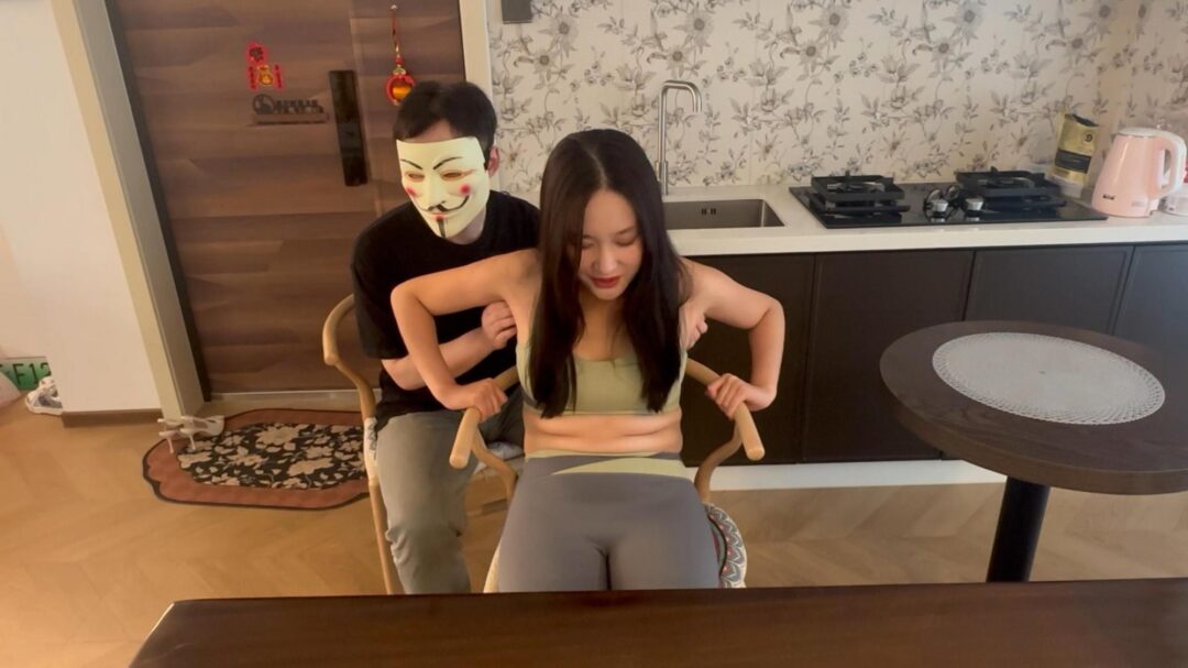 【束人映像】定拍转公映 【精油足底TK挑战】腋下，两肋TK+气垫梳，刷子足底挠痒+忍耐T