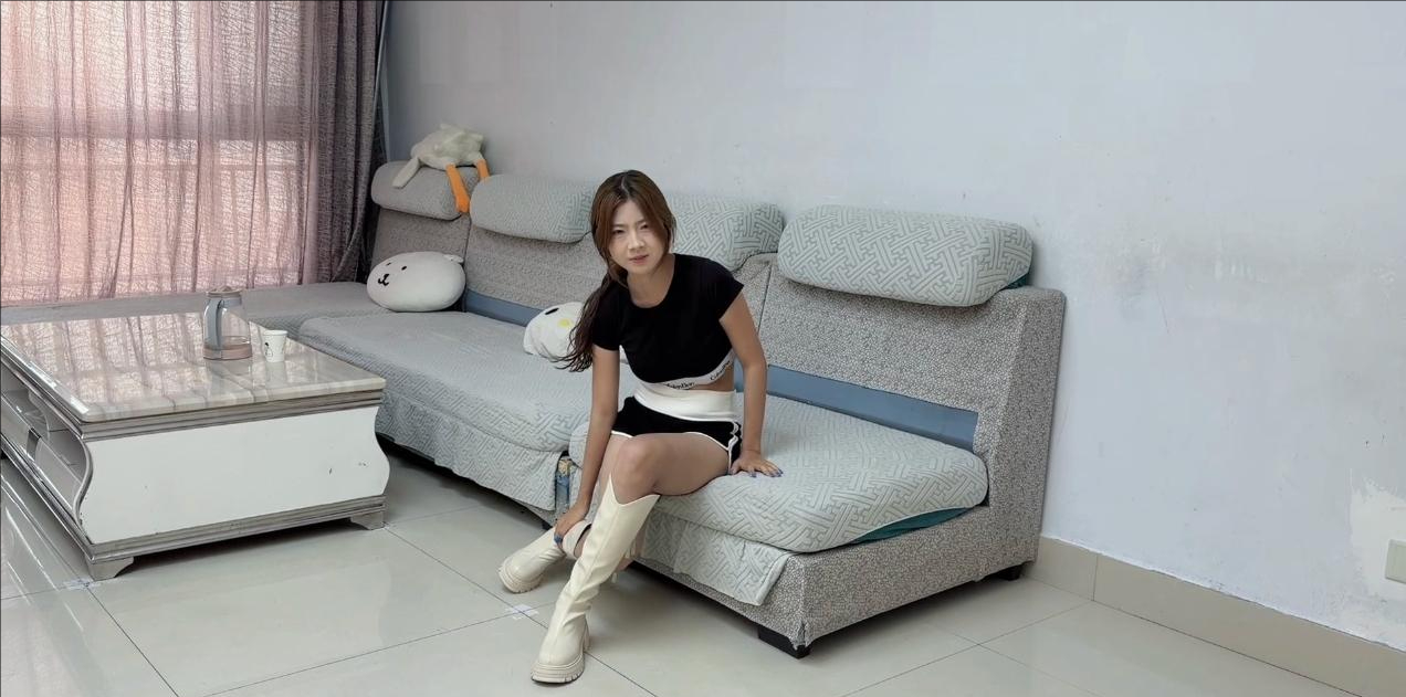 【腿脚的诱惑】【小椰】抬腿杀 tk 挠脚 高跟长靴
