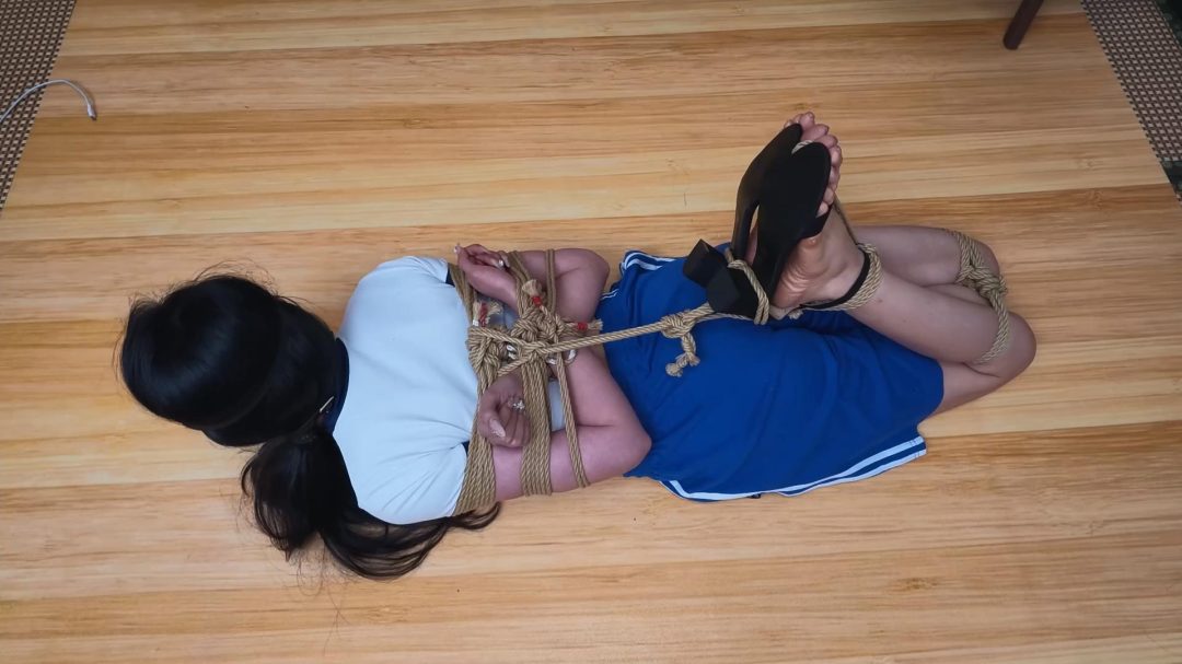 【紧缚实验室】【第八期】】【雅熙】性感女神雅熙 蒙眼堵嘴 驷马伏地剧烈挣扎！