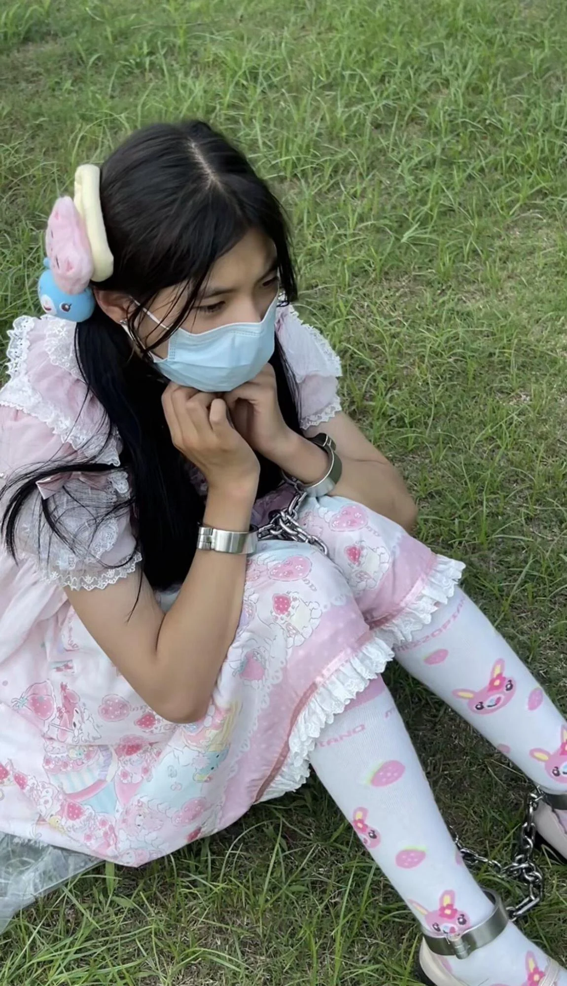 Lolita女生的连体镣铐玩耍日常